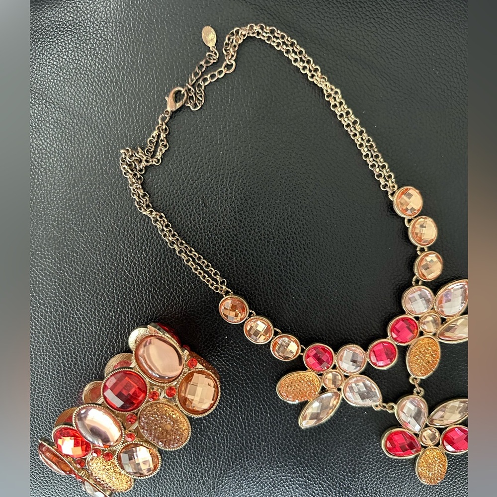Sparkling Sage Pink and Gold Statement Necklace with Bracelet